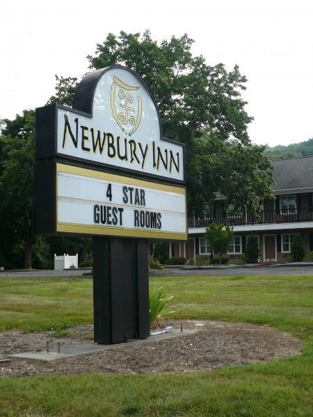 Newbury Inn Brookfield エクステリア 写真