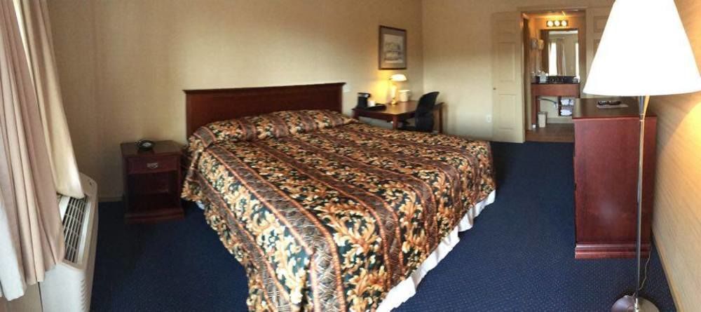 Newbury Inn Brookfield エクステリア 写真