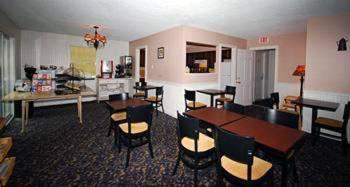 Newbury Inn Brookfield エクステリア 写真
